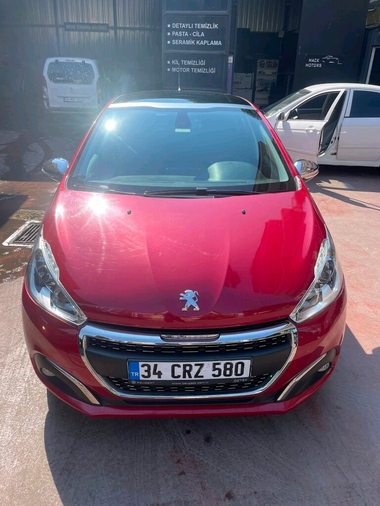 İlk sahibinden, servis bakımlı pejo 208 signature 1.5 dizel - 2