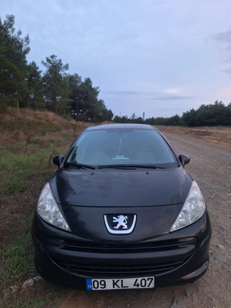 ORJİNAL KM 126000 KM. 1.4 benzin 16v 90hp - 2