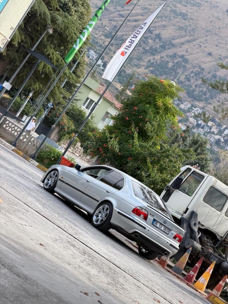 HATASIZ BOYASIZ DEĞİŞENSİZ E39 528İ ACİLL - 9
