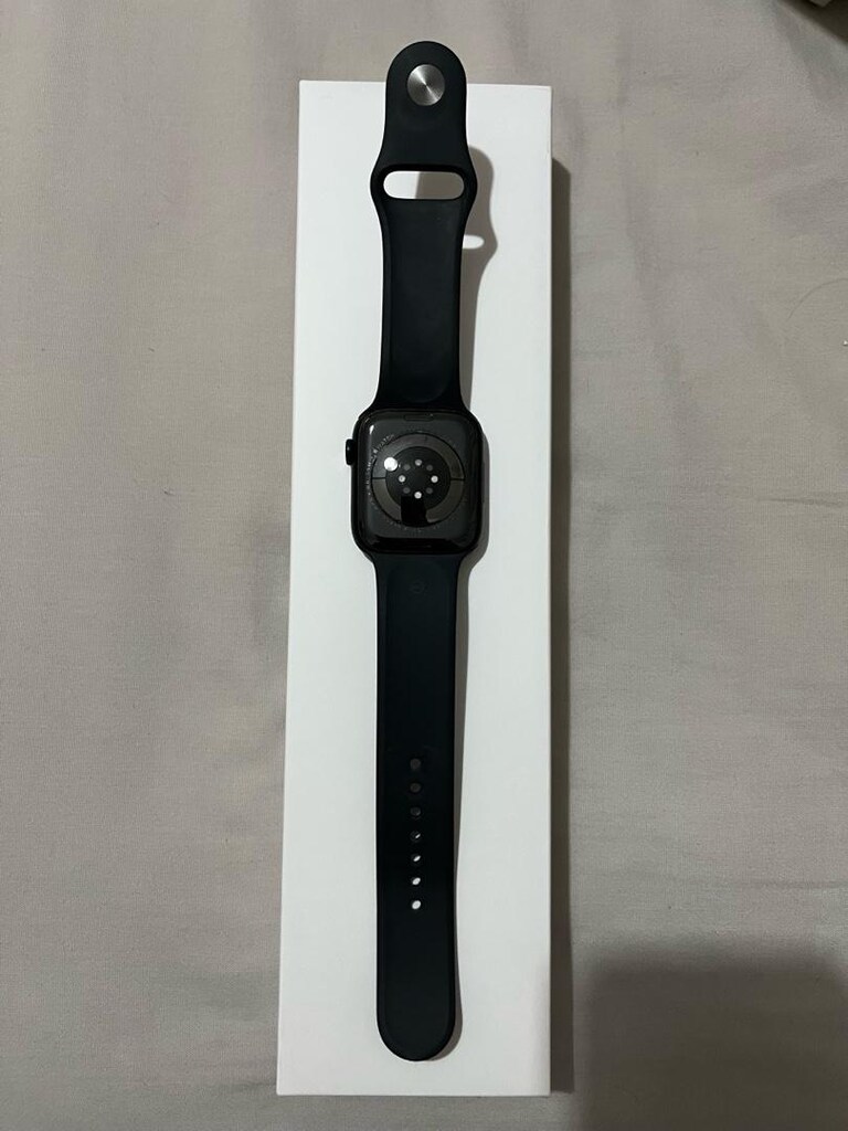 Apple Watch 8 GPS 45mm Midnight Renk - 3