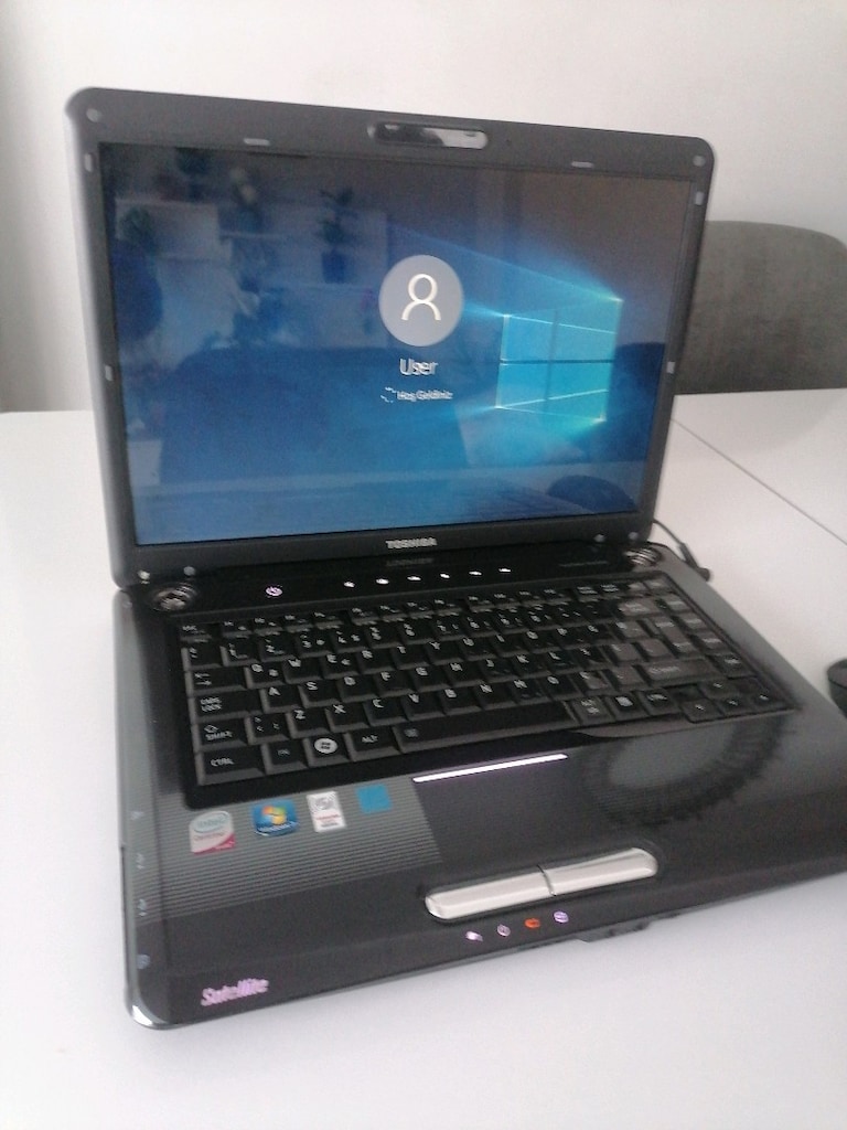 Toshıba Satellite Leptop - 2