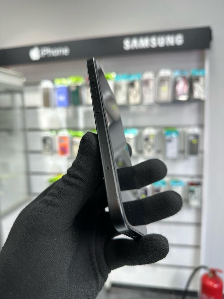 İphone 16 siyah YD - 3