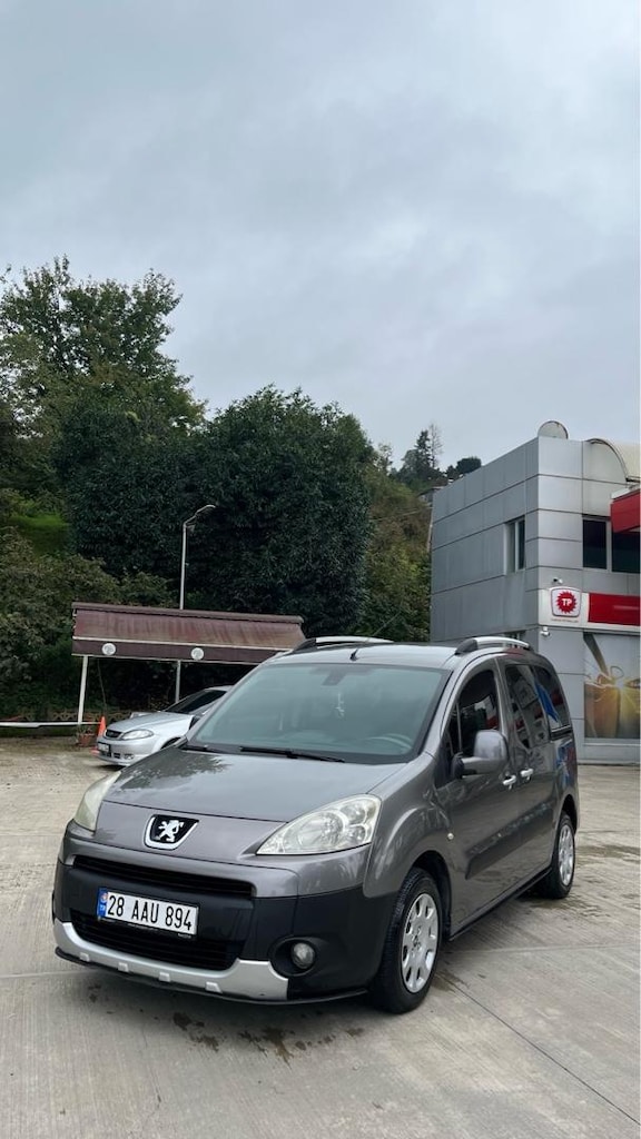 PEUGEOT PARTNER TEPEE PREMİUM 2010 - 3