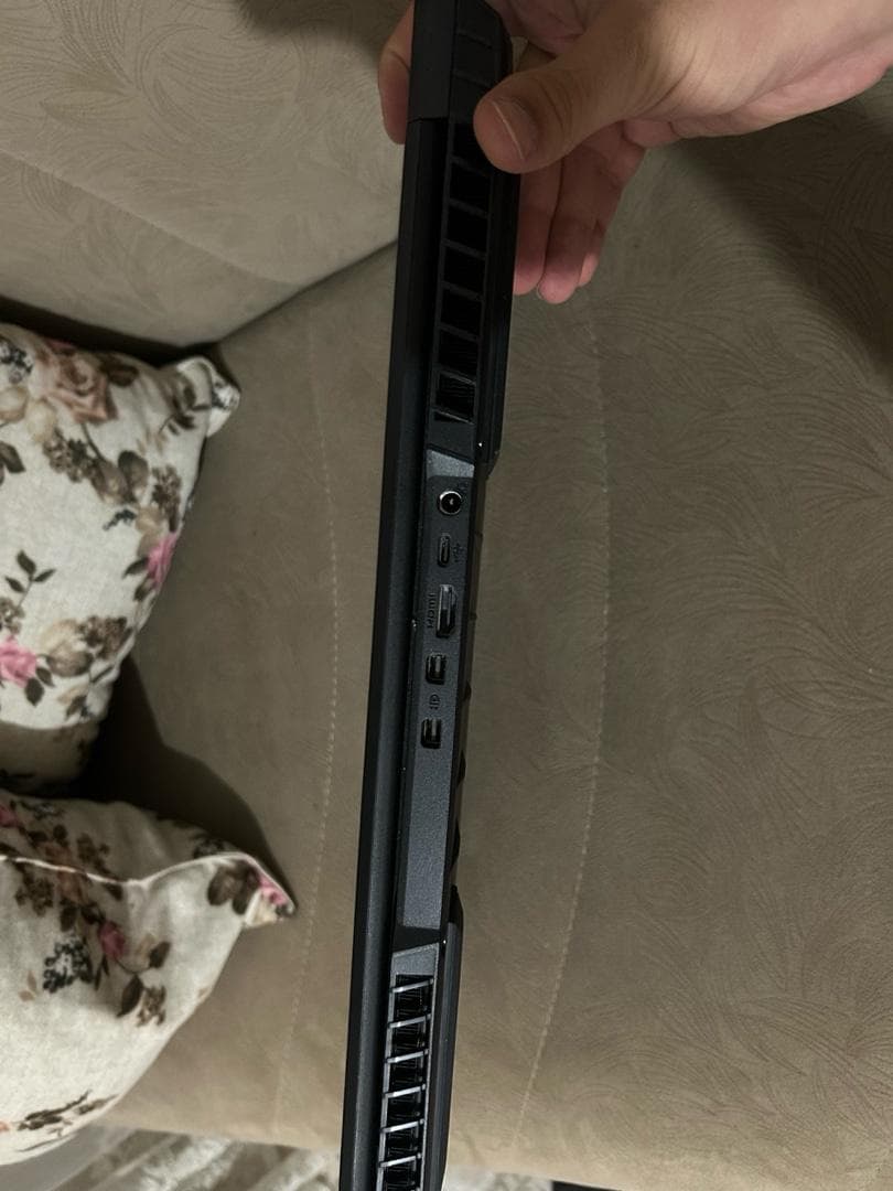 Monster Tulpar T7 V20.1 Gaming Laptop - 3