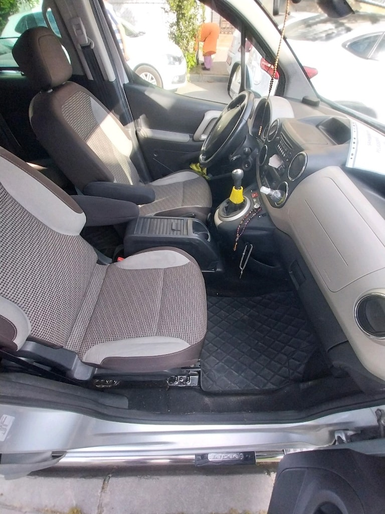 PEUGEOT PARTNER ALLURE 1.6 HDI - 10