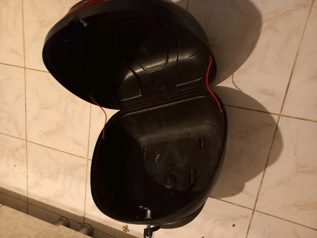 motosiklet arka cantasi saglam temiz - 5
