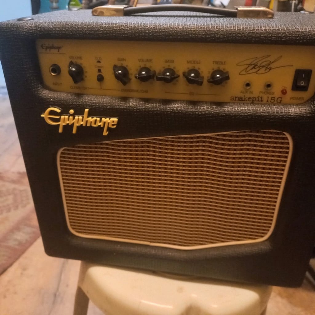 Epiphone 15G elektro gitar amfisi.. Cok temiz sorunsuz - 2