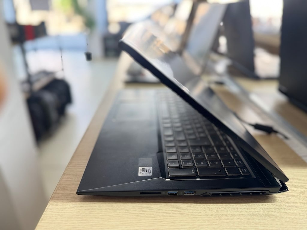 MONSTER İ7 7750H İŞLEMCİ | RTX3060 6GB E.K.| 16GB RAM | 500GB SSD - 3