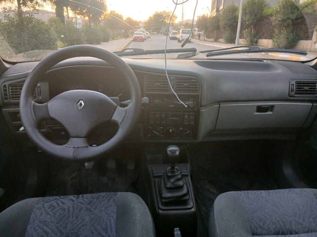 RENAULT R19 EUROPA SEDAN - 6