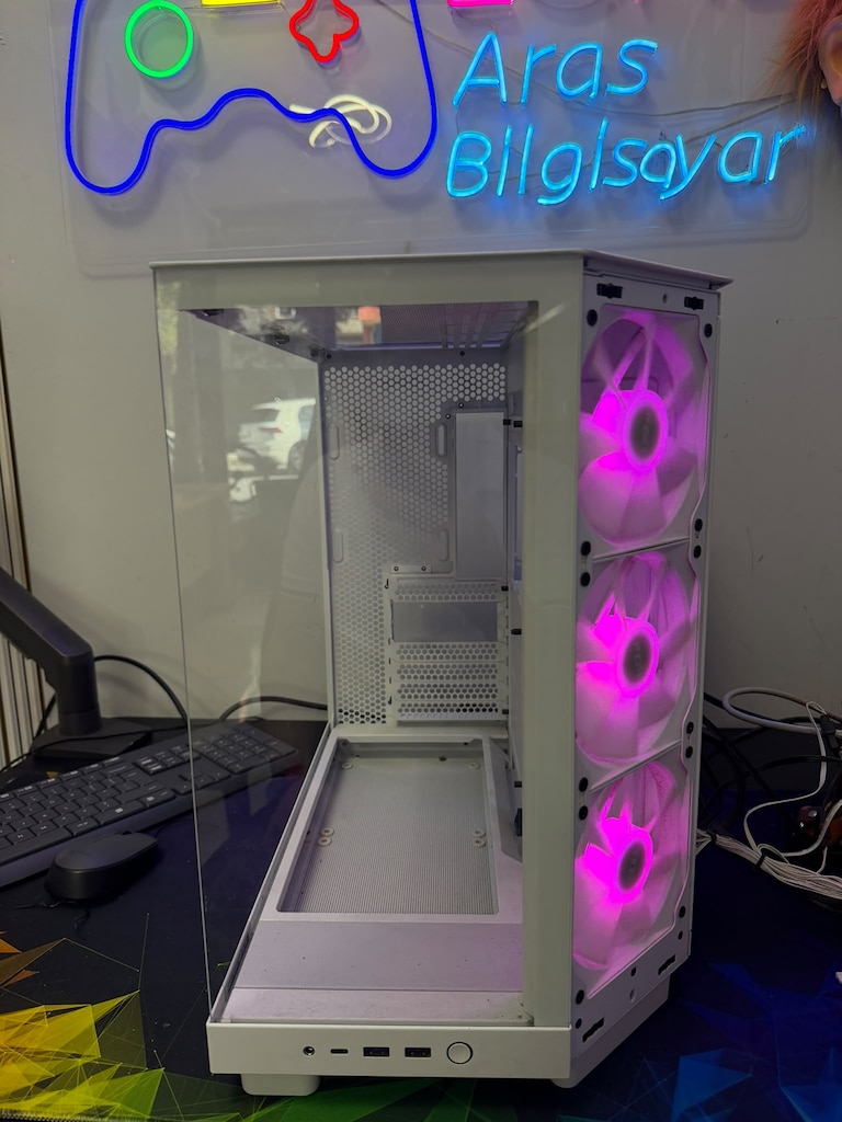 NZXT H6 Flow RGB Beyaz Powersiz Bos Kasa - 4