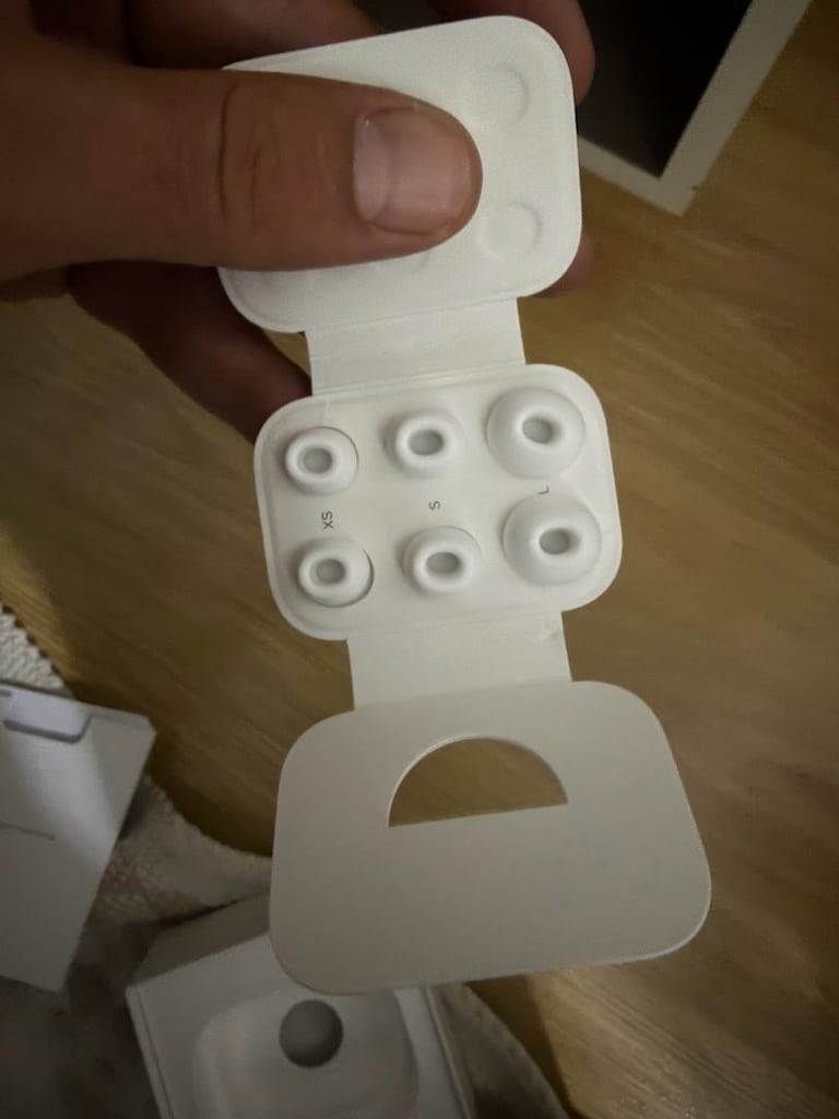 AİRPODS PRO2 ŞARJ KUTUSU (KULAKLIKLAR MEVCUT DEĞİLDİR) - 3