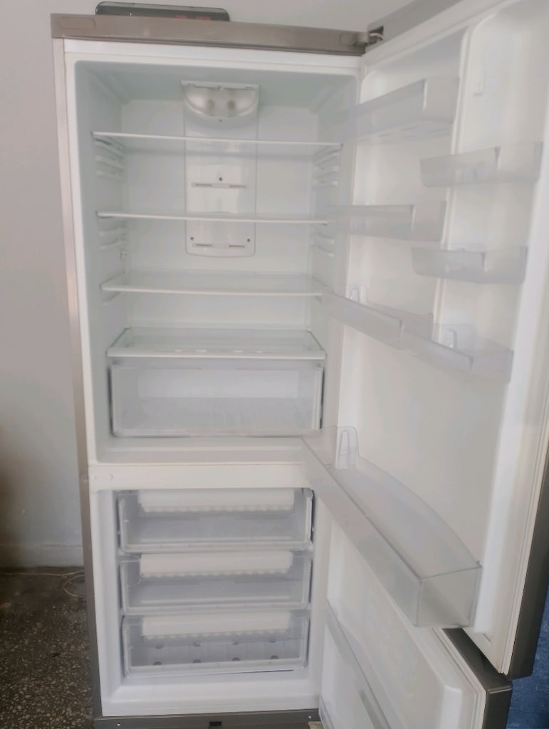 HOTPOİNT ARİSTON A ENERJİ 450 LT NO FROST DİJİTAL EKRAN BUZDOLABI - 2