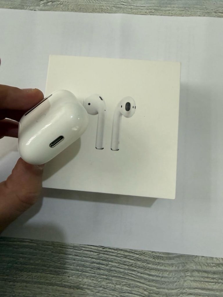 Apple AirPods - 3