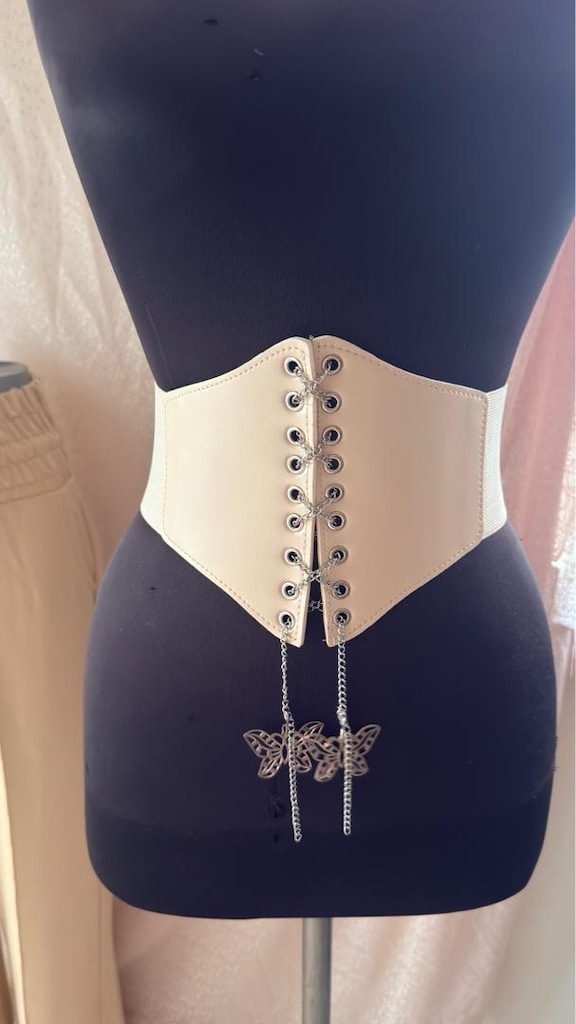Bayan Kemer