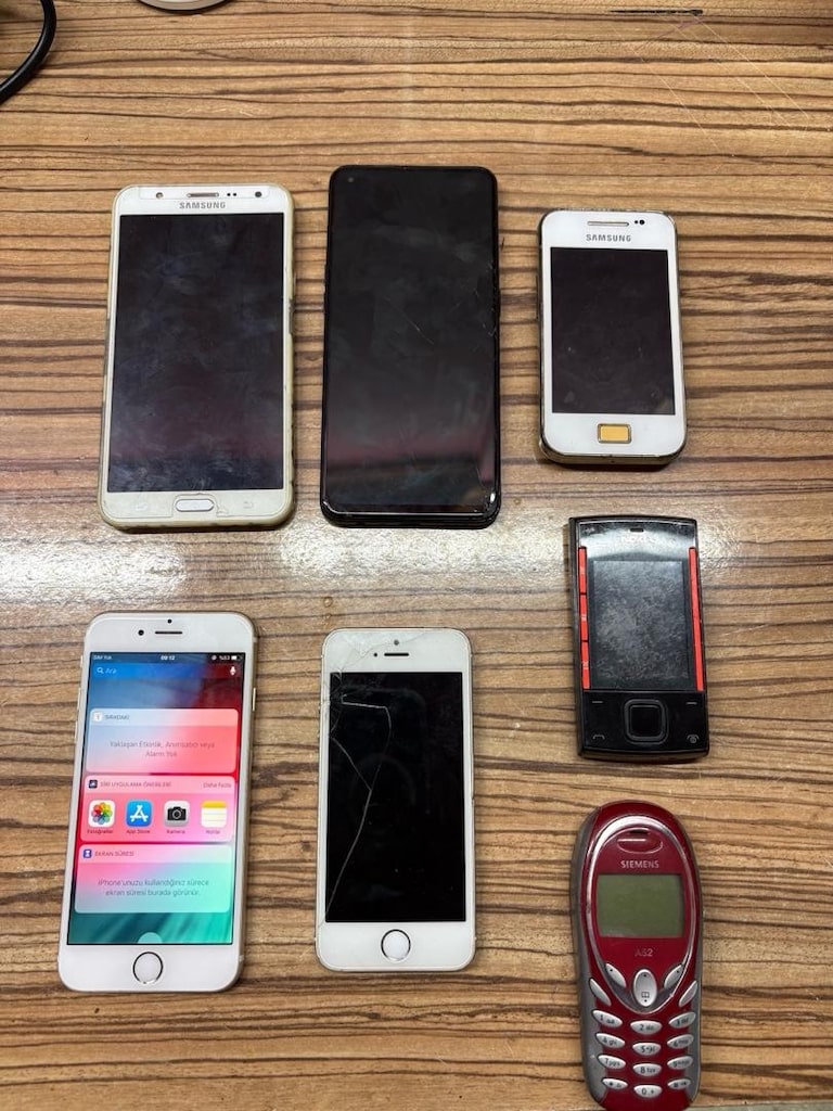 İphone- Samsung / Akıllı Telefonlar. Açıklama - 2