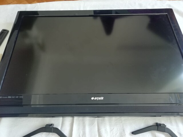 109 CM 43 İNC ARÇELİK FULL HD TV