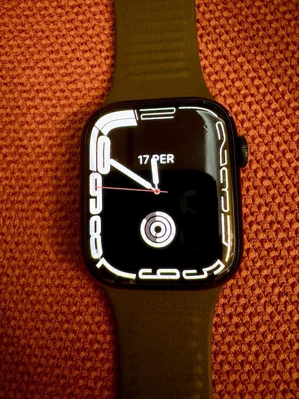 Apple Watch Series 8 (GPS) - 4