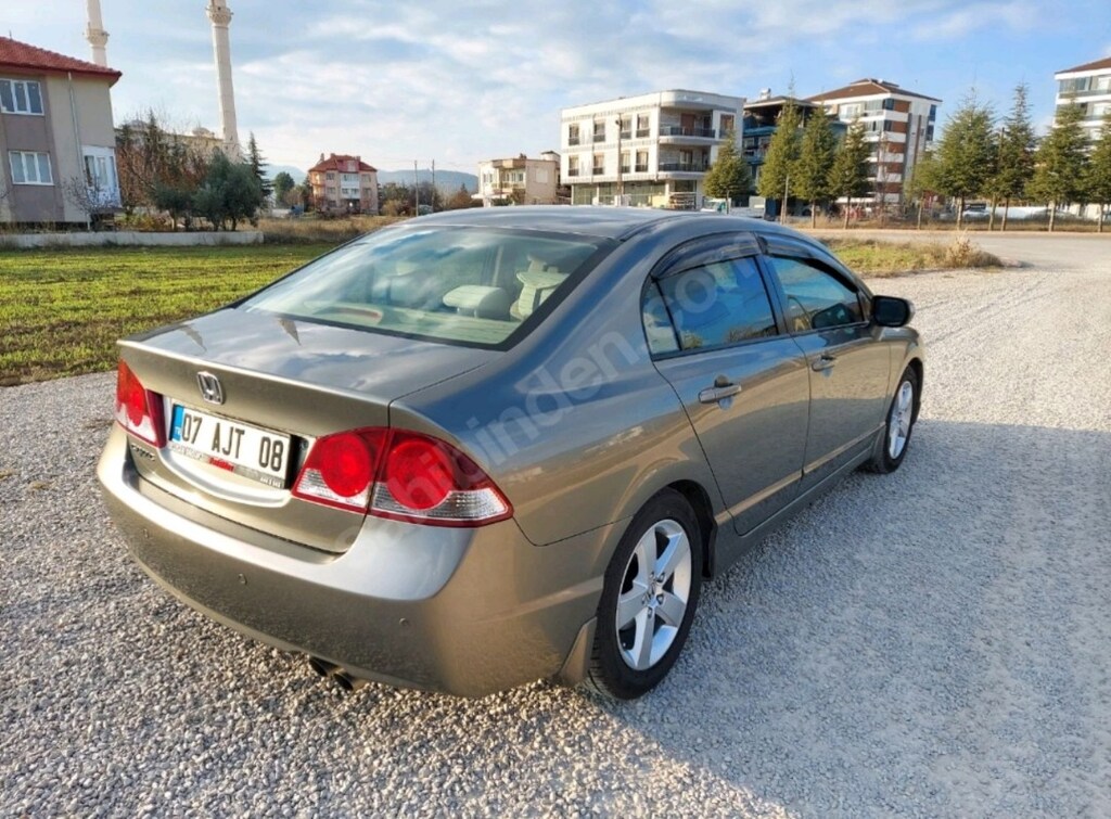 TEMİZ OTOMATİK HONDA CİVİC - 3