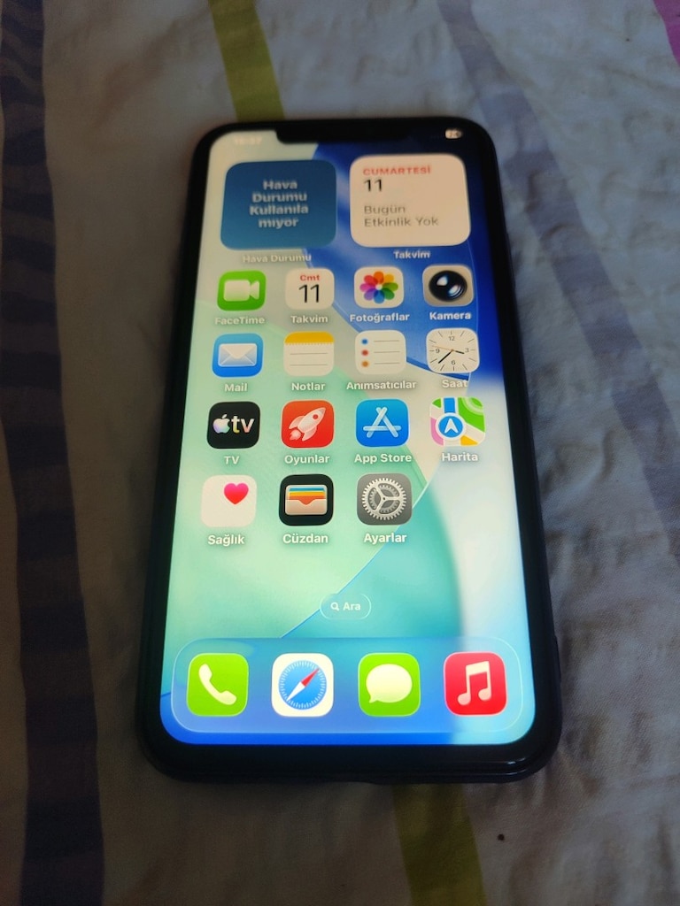 iPhone 11 promax 64 GB yurrici - 2
