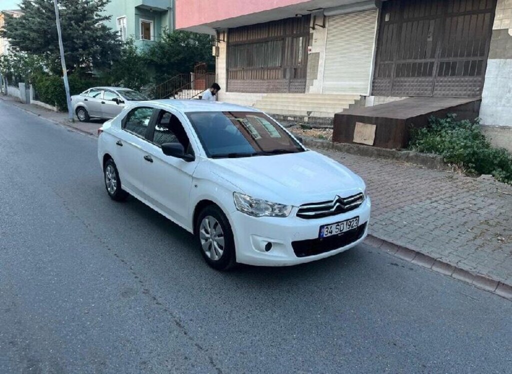 Citroen C-ELYSEE 1.6 HDI DEĞİŞENSİZ TEMİZ AİLE ARACI - 3