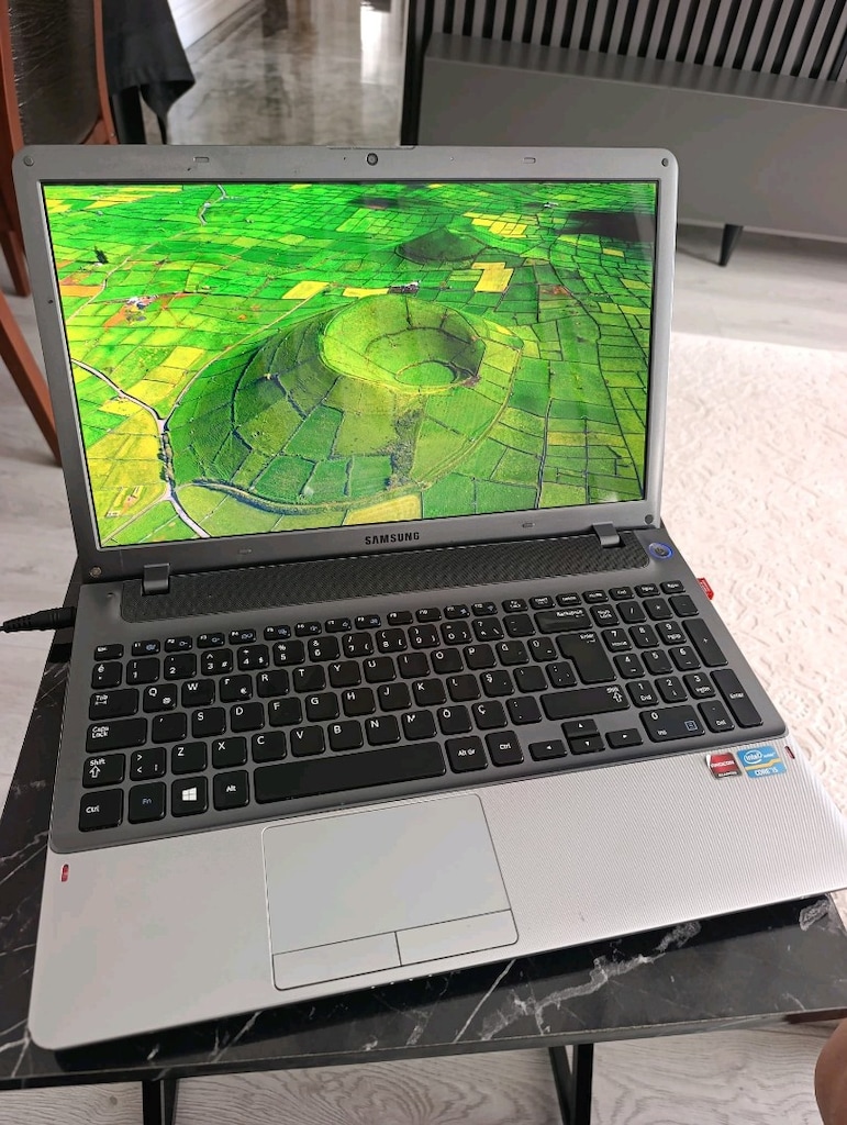 çok temiz laptop bilgisayar - 2