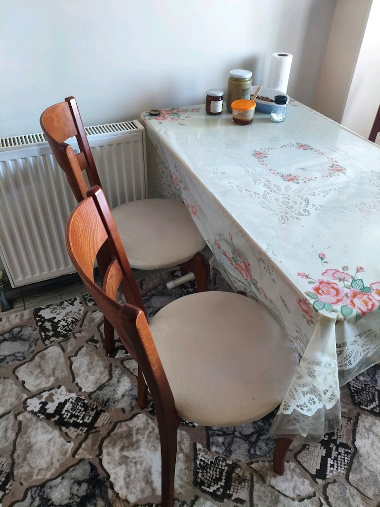 MASA + 4 AHŞAP SANDALYE - 4