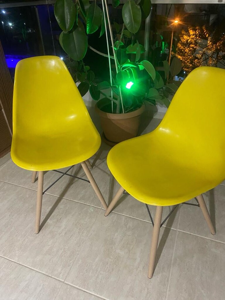 2 adet bacakları ahşap üstü plastik oturma grubu - 3