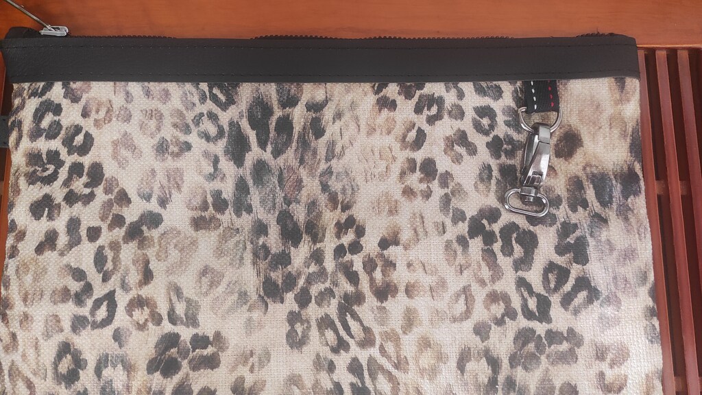 LEOPAR DESENLİ KADIN ÇANTA 20X30 CM - İÇİ TURUNCU, SIFIR ÜRÜN EVRAK - 4
