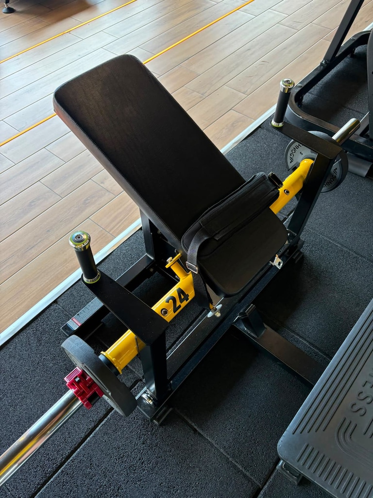 Hip Thrust Machine - 3