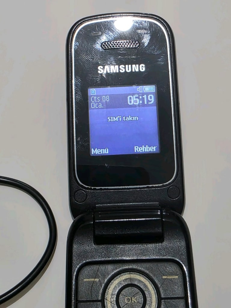 samsun tuşlu ve kapaklı telefon - 2