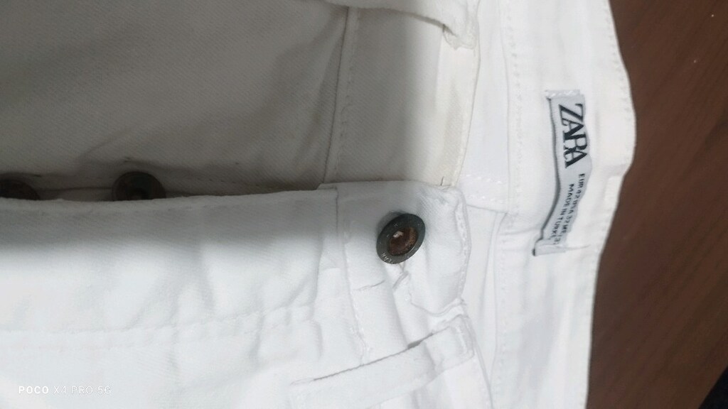 #Zara  likralı jeans pantolon.Düğme pas lekeleri var. - 2