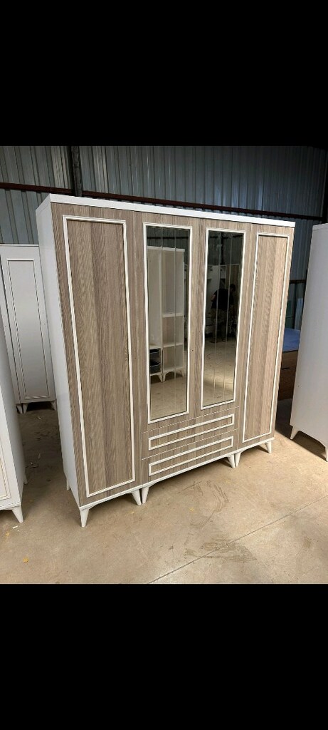 4 kapalı Elbise dolabı 180/200 cm'lik ölçü aynalı lüks modeli - 8