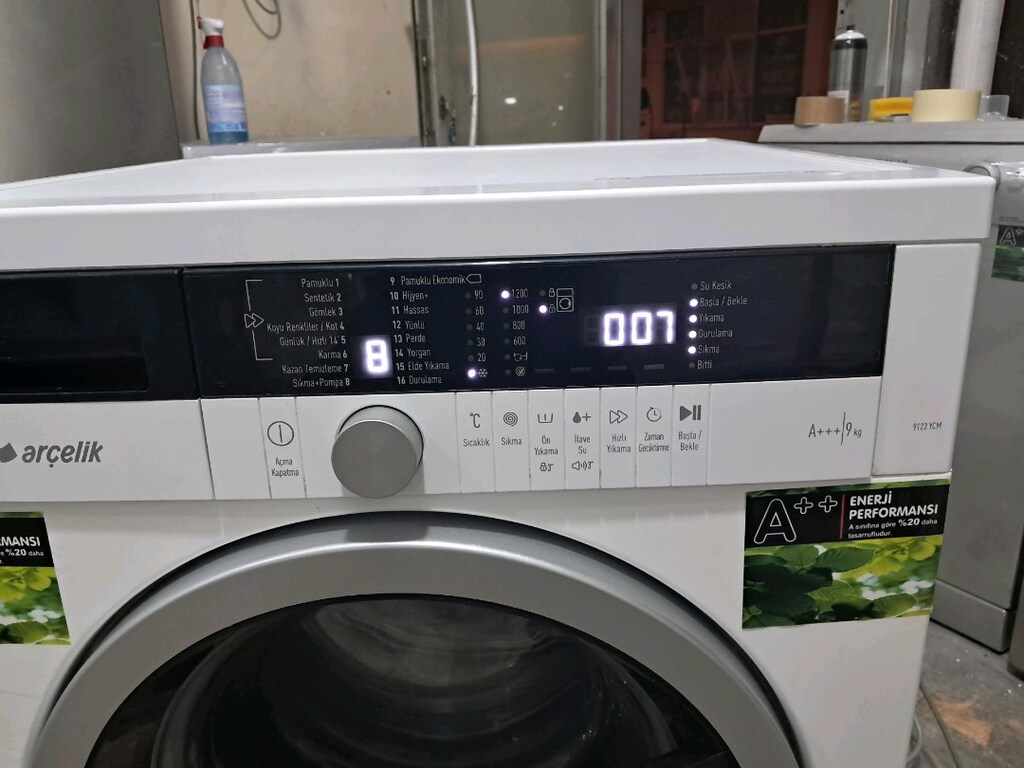 sıfır gibi arcelik 9kloluk piyano serisi camaşır makinesi 9.500tl - 9