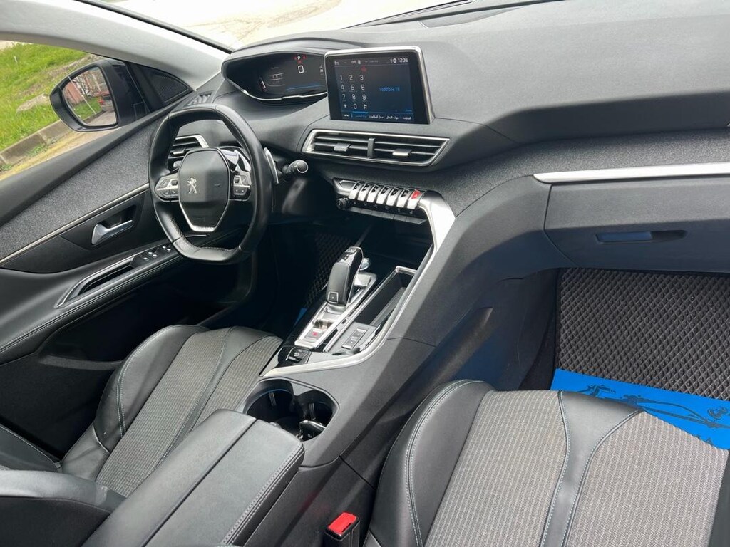 Peugeot 5008 - 5