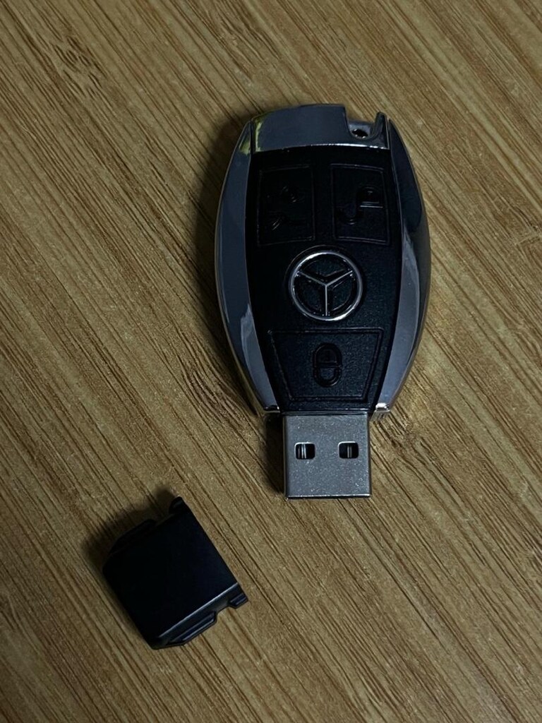 USB FLASH BELLEK 64/32/16/8 - 10