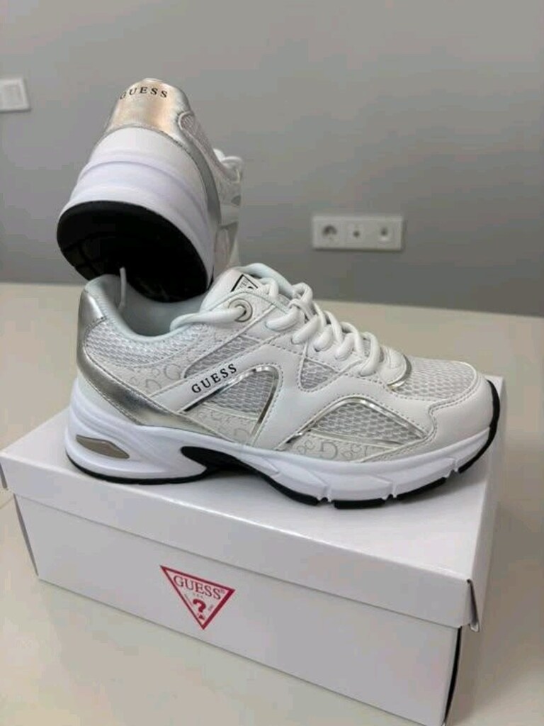Guess FLOLESELL12 Kadın Sneaker – Beyaz/Gümüş – 35 Numara Orjinal Ayak - 2