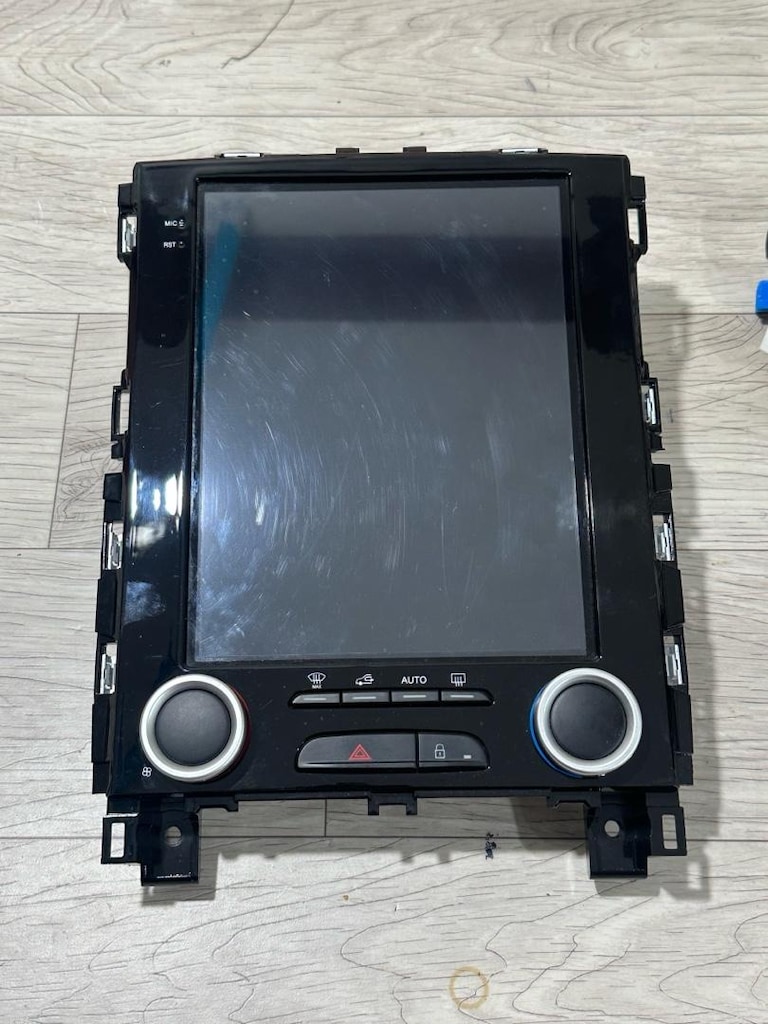 Megan 4 tesla ekran android multimedya