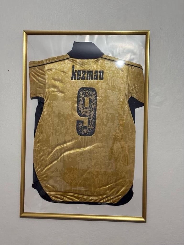 100. Yıl çift taraflı ve imzalı Fenerbahçe Forması Kezman maç forması