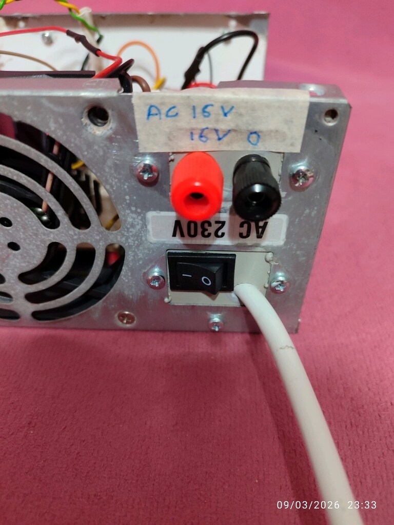 ayarlı0.7 17volt mak.4amper göstergeli adaptör 1000 tl - 8