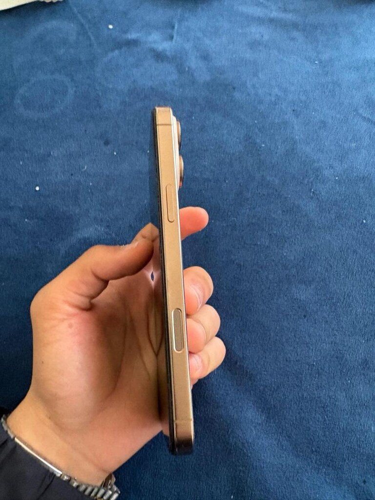 iPhone 16 pro Max - 2