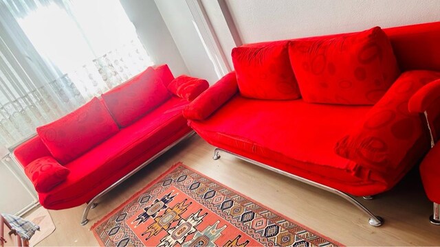 Çok Yeni …Oturma Grubu ve Gardrop-Akçay -Edremit