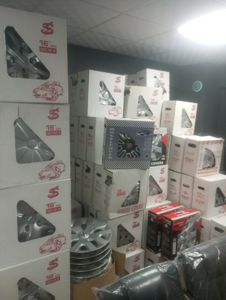 her araça uygun kara jant kapağı bulunur - 3