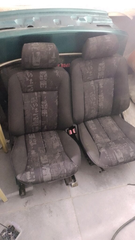 Mercedes E serisi ön koltuklar birçok araca uyar - 2