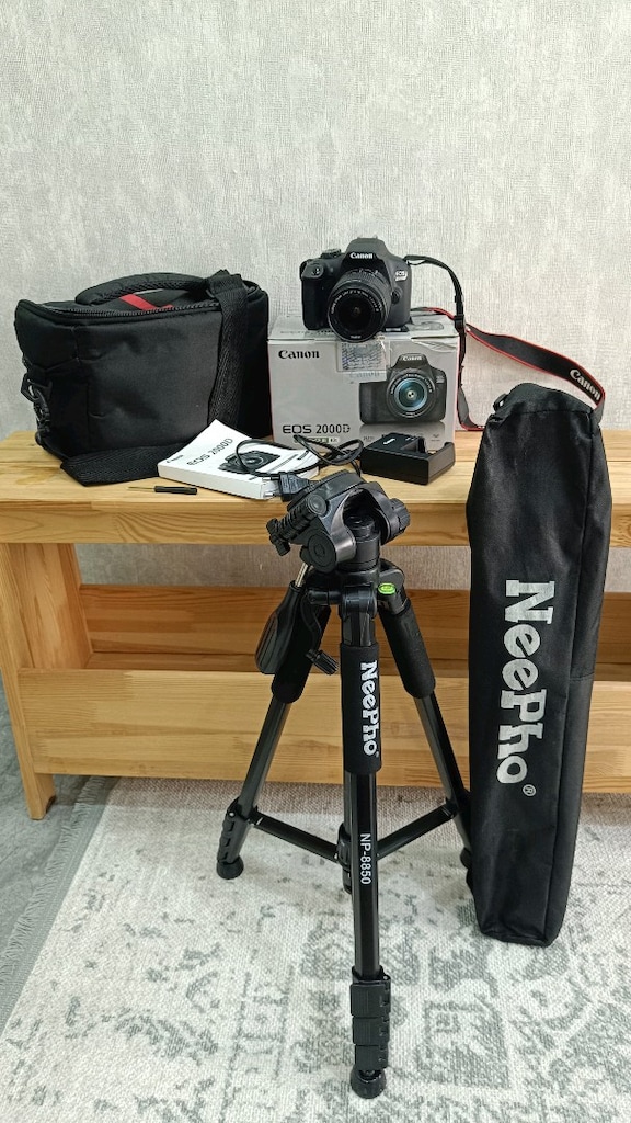 acil satılık Temiz Canon EOS 2000D (az kullanılmış)