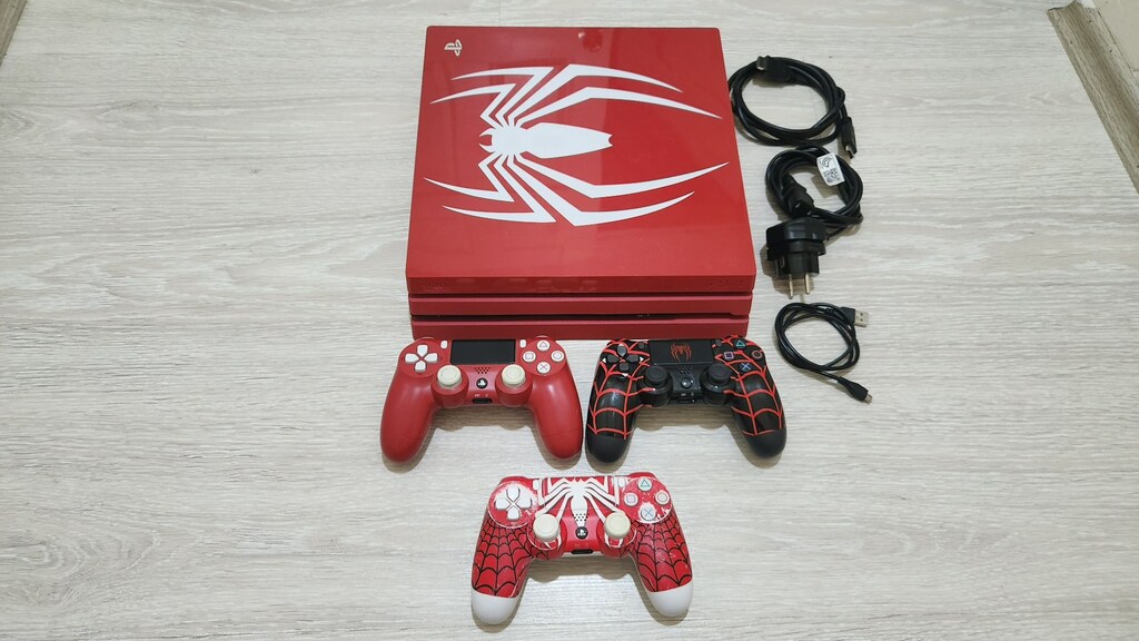 PS4 PRO 1 TB 4K HDR, Spider-Man Özel Seri, FC27+15 Oyun, 3 Kollu - 2