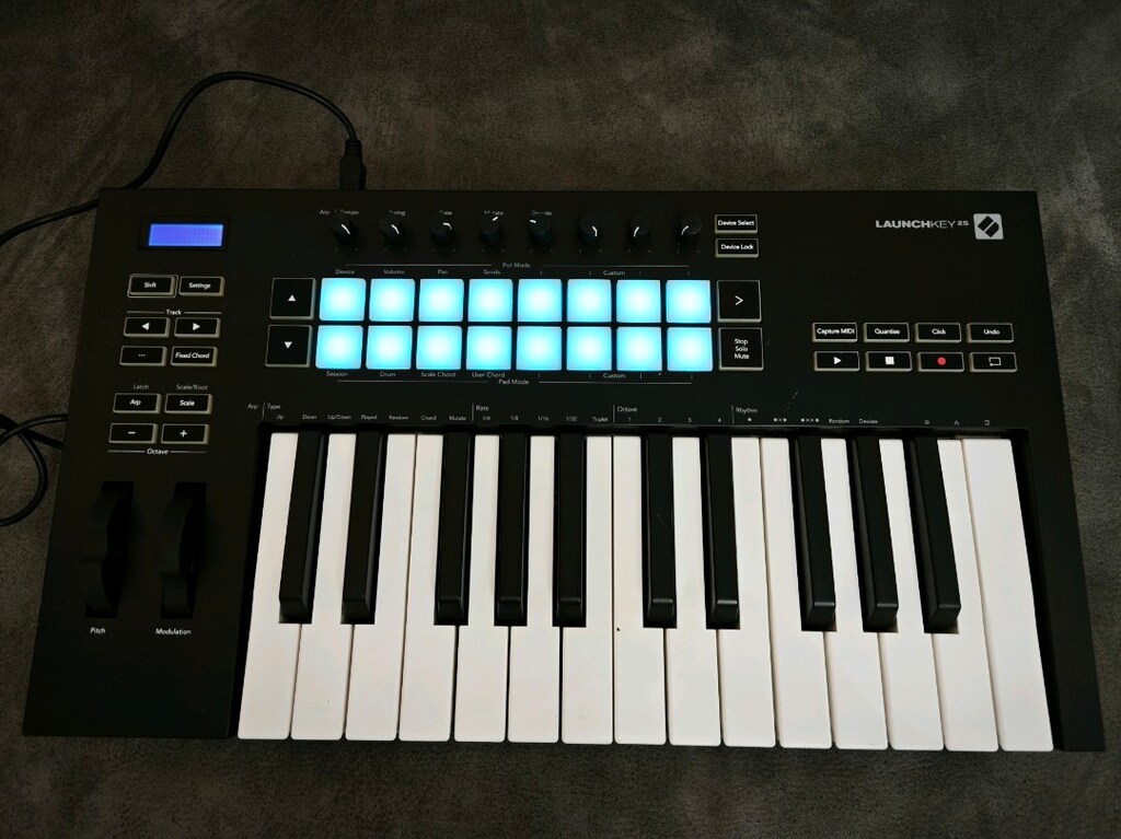 Novation Launchkey 25 MK3 - 4