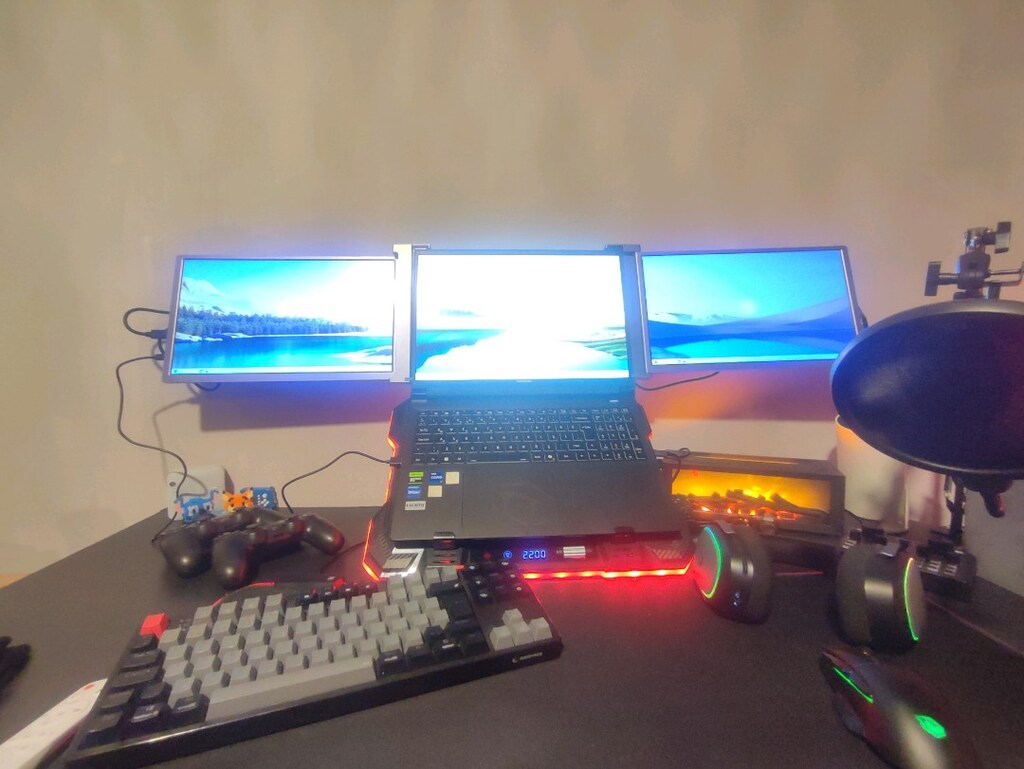 Tri-screen Laptop Monitörü - 2