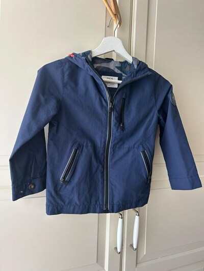 Zara erkek çocuğu yağmurluk 6 yaş