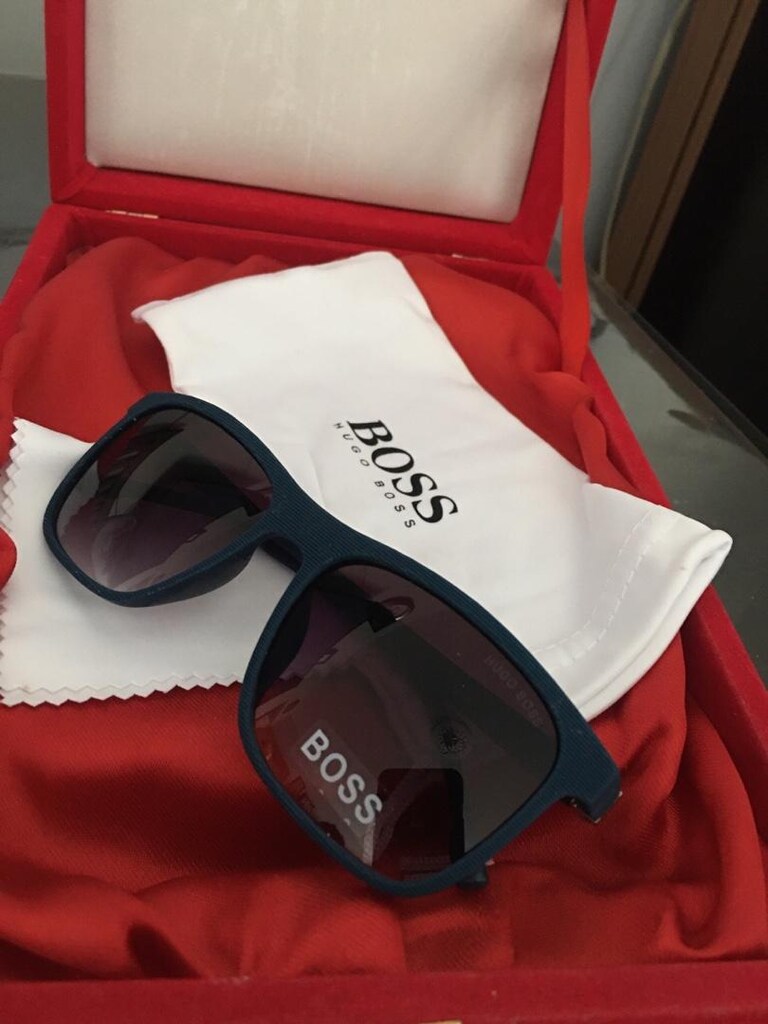 Hogo Boss’tan muhteşem lacivert erkek güneş gözlüğü - 4
