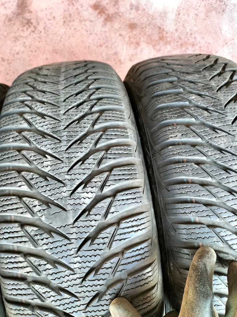 4 adet çıkma lastik 195 65r 15 0 gibi lastikler - 4
